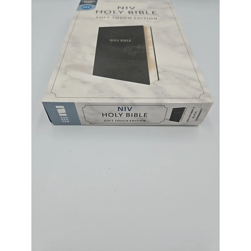 Holy Bible New International‎ Version Black Leathersoft 7.5 Font Size Soft Touch